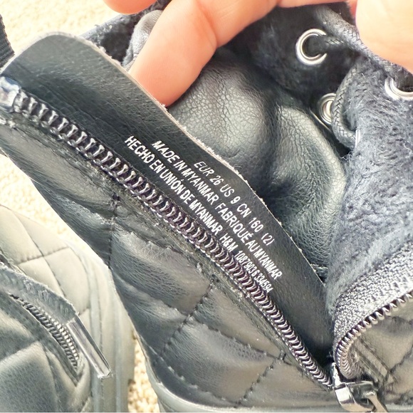 Toddler boots - Picture 3 of 3